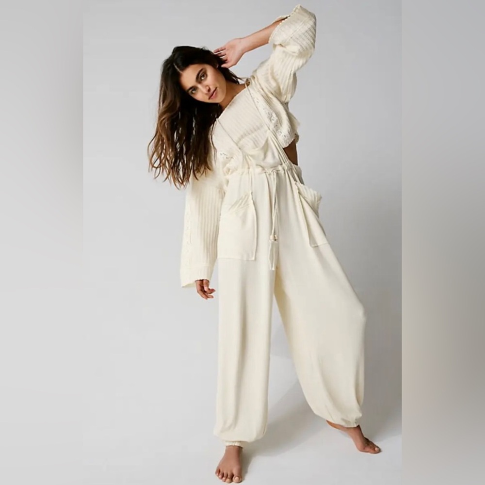 Free People 2 piece lounge set Small